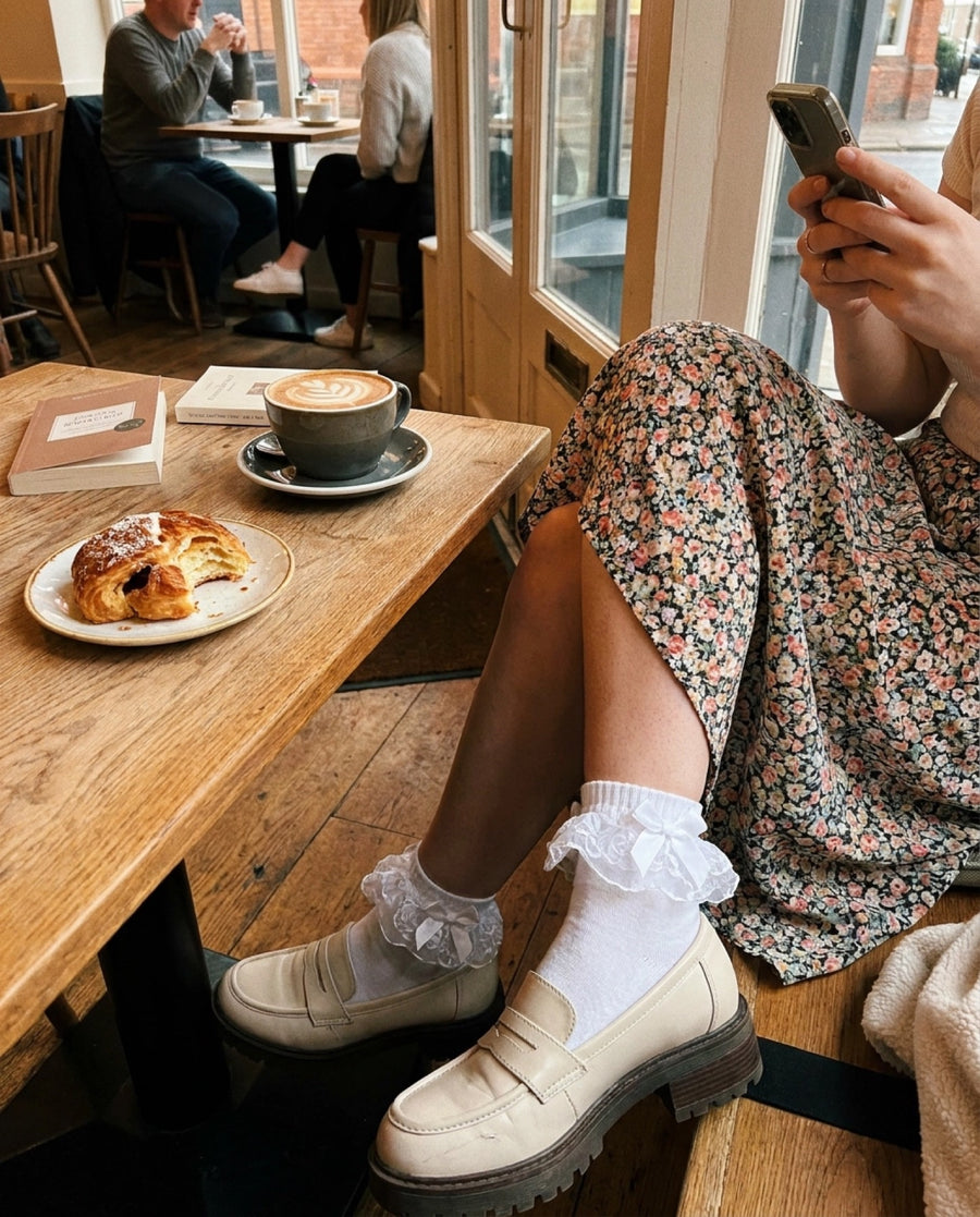 Frillora sock styling moment 1