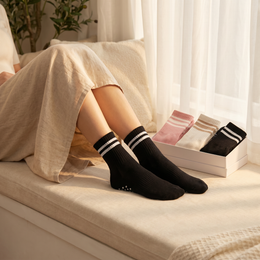 Women's Cushioned Pilates Grip Socks, 6 Pairs lifestyle product image 5