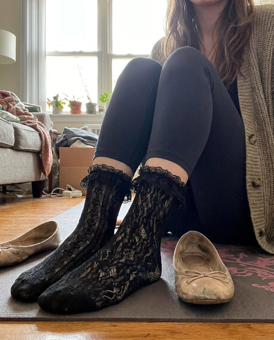 Frillora sock styling moment 4