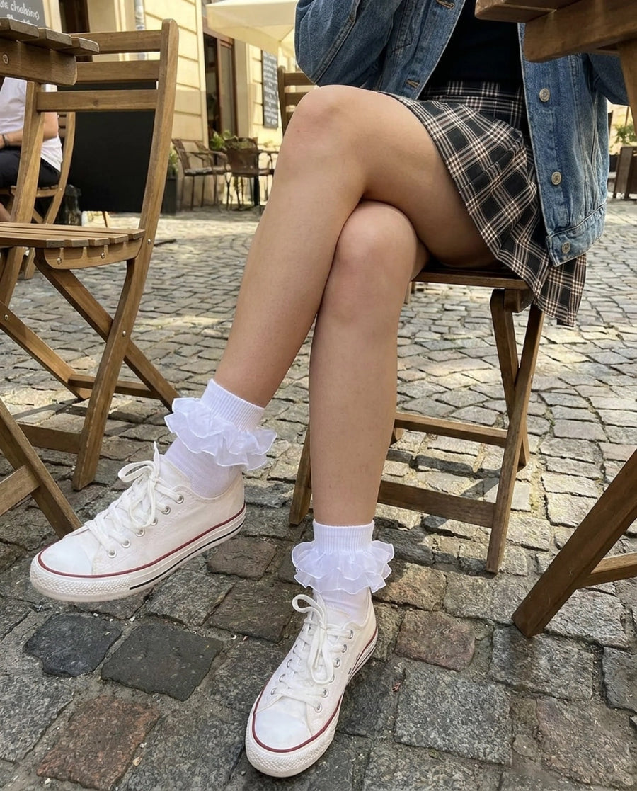 Frillora sock styling moment 11