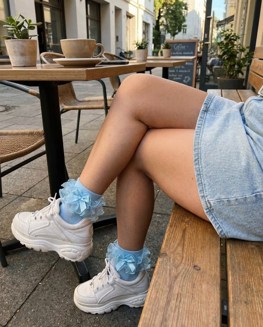 Frillora sock styling moment 17