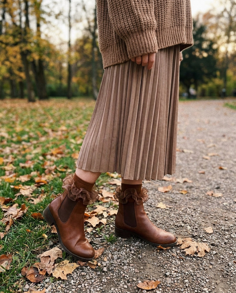 Frillora sock styling moment 19