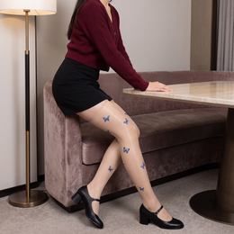 FRILLORA SW185 hosiery in a styled indoor setting