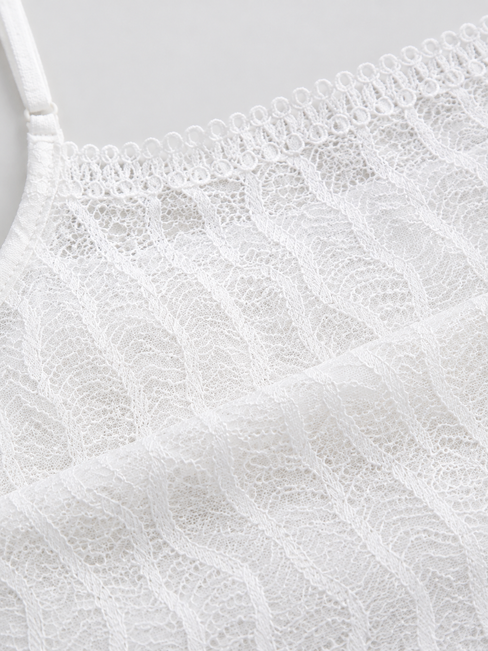 Bandeau Style Lace Bralette with Silk Lining in White
