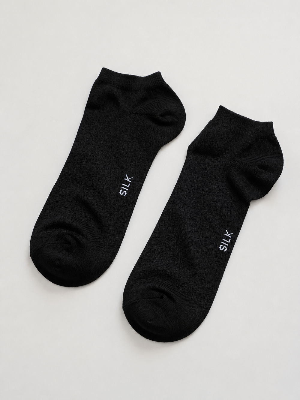 Lyocell Blend Mesh Low Cut Socks in Black (Women)