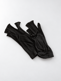 Silk Knit Fingerless Gloves in Black
