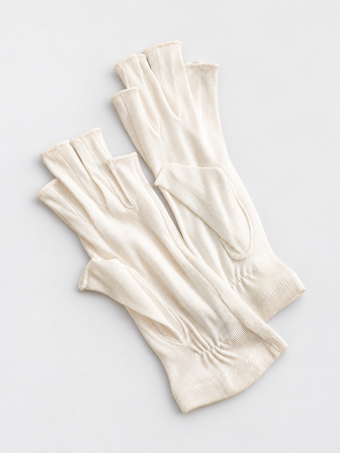 Silk Knit Fingerless Gloves in White